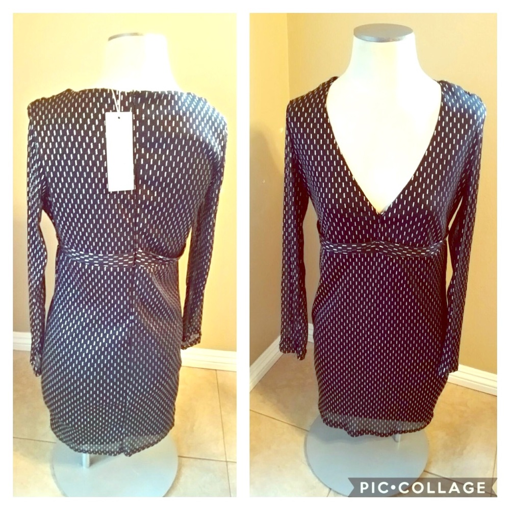 NWT WYLDR gray v-neck long sleeve dress